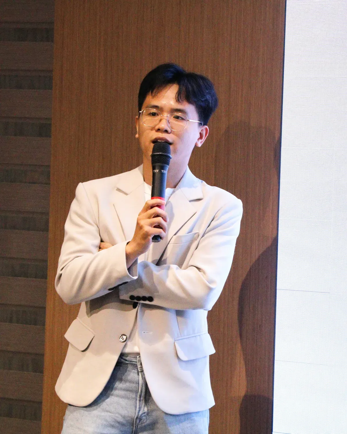 Đỗ Hữu Phi thuyết trình chuyên môn